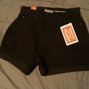 Signature Levi Strauss High Rise Shorts Size 6 W28